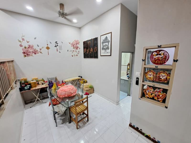 2.5-storey Terraced House for Sale in Ampang Jaya (Ampang) - Cik Maya Abdul - Dining Room - PropertyGuru.com.my