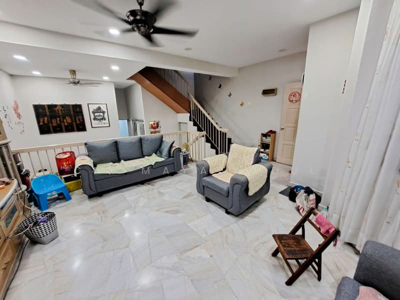 2.5-storey Terraced House for Sale in Ampang Jaya (Ampang) - Cik Maya Abdul - Living Room - PropertyGuru.com.my