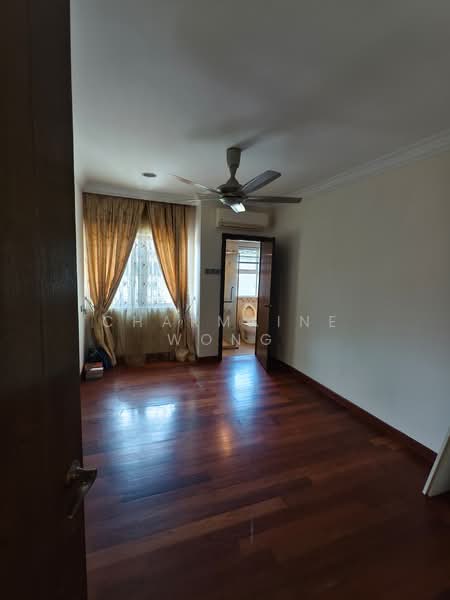 Rumah Bandar untuk Disewa di Jalan Ipoh (Kuala Lumpur) - Charmaine Wong - Bathroom - PropertyGuru.com.my