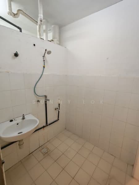 Flat for Sale at Taman Jelutong Jaya - Sunny Lok - Bathroom - PropertyGuru.com.my