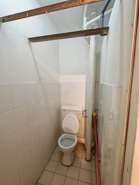 Flat for Sale at Taman Jelutong Jaya - Sunny Lok - Bathroom - PropertyGuru.com.my