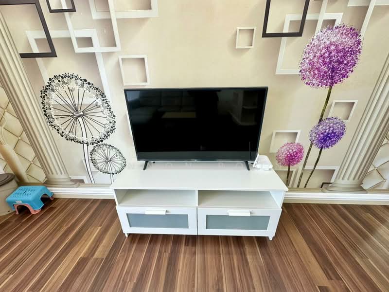 Service Residence for Rent at SqWhere Service Apartments - Lennon Poon - Living Room - PropertyGuru.com.my