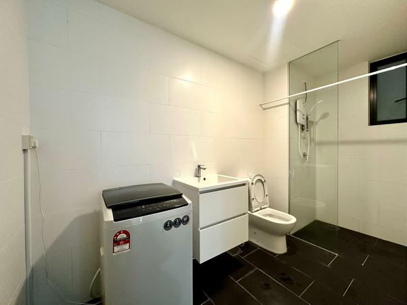 Service Residence for Rent at SqWhere Service Apartments - Lennon Poon - Bathroom - PropertyGuru.com.my