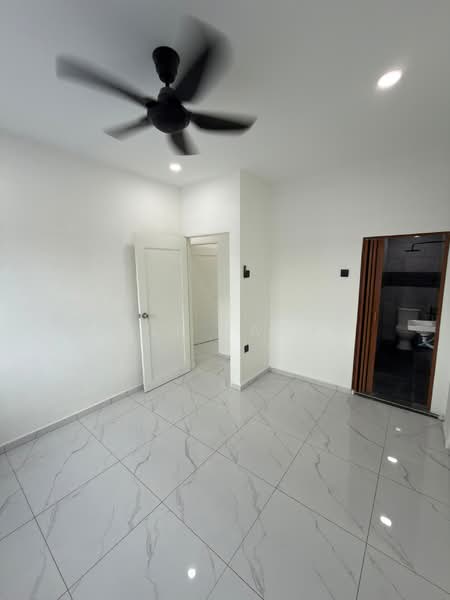 2-storey Terraced House for Sale in Taman Plentong Utama (Masai) - Adli Harun - Bathroom - PropertyGuru.com.my