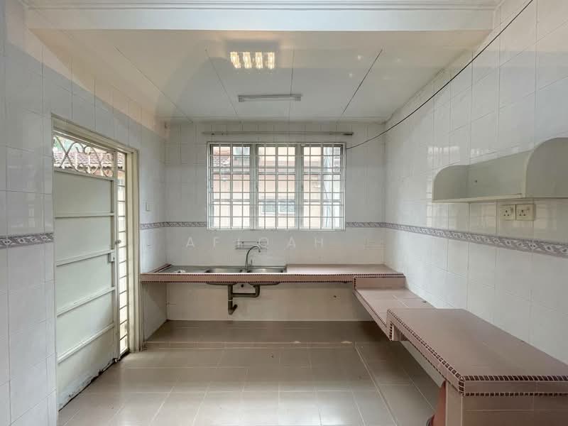 2-storey Terraced House for Sale in Usj 24 (Subang Jaya) - Afiqah . - Kitchen - PropertyGuru.com.my