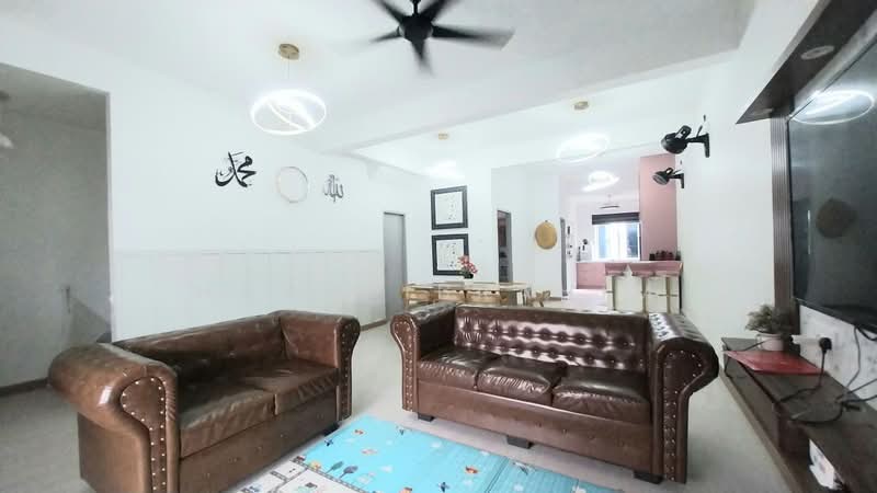 Rumah Teres untuk Disewa di Taman Bakti YNS (Labu) - Hawa Ibrahim - Living Room - PropertyGuru.com.my