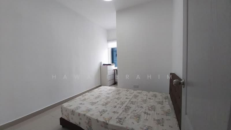Rumah Teres untuk Disewa di Taman Bakti YNS (Labu) - Hawa Ibrahim - Bedroom - PropertyGuru.com.my