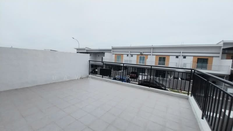 Rumah Teres untuk Disewa di Taman Bakti YNS (Labu) - Hawa Ibrahim - Exterior - PropertyGuru.com.my