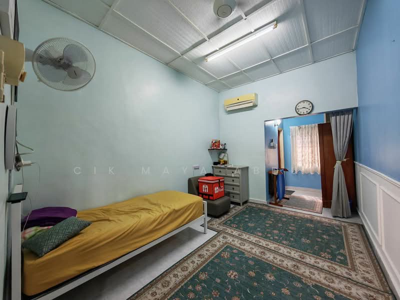 Bungalow for Sale in Ampang Jaya (Ampang) - Cik Maya Abdul - Bedroom - PropertyGuru.com.my