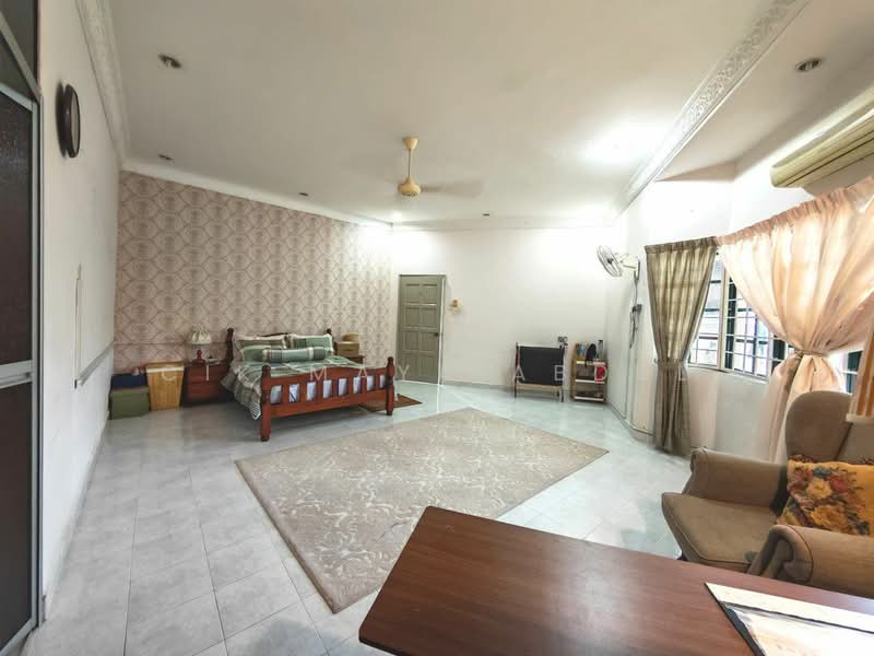 Bungalow for Sale in Ampang Jaya (Ampang) - Cik Maya Abdul - Bedroom - PropertyGuru.com.my