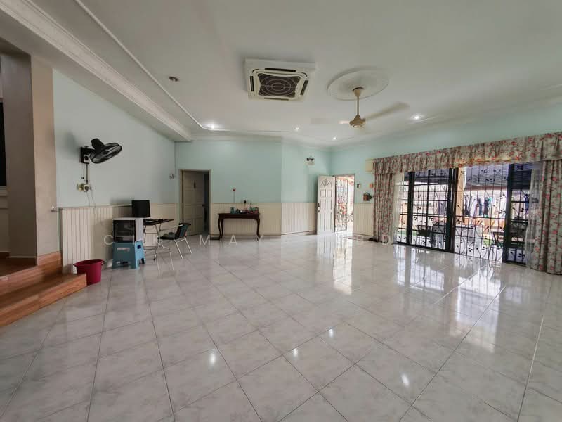 Bungalow for Sale in Ampang Jaya (Ampang) - Cik Maya Abdul - Living Room - PropertyGuru.com.my
