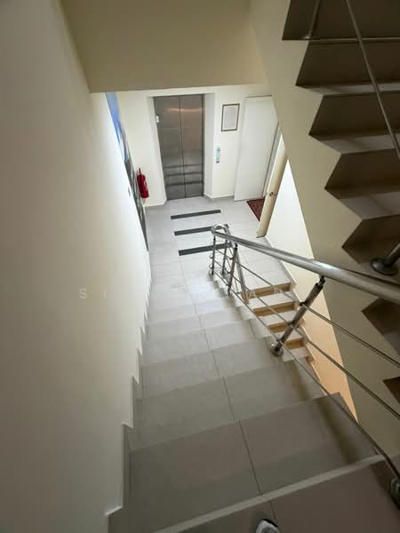 Shop / Office for Rent in Bandar Puteri Puchong (Puchong) - Simon Yang - Corridor - PropertyGuru.com.my