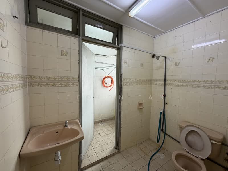 Condominium for Sale at Casa Ria - Leedeon Tan - Bathroom - PropertyGuru.com.my