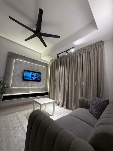 Kediaman Servis untuk Disewa di MIRAI Residences - Azizirrahim . - Living Room - PropertyGuru.com.my