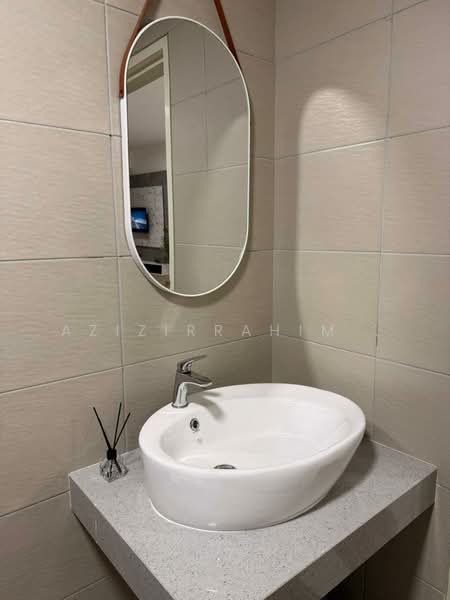 Kediaman Servis untuk Disewa di MIRAI Residences - Azizirrahim . - Bathroom - PropertyGuru.com.my