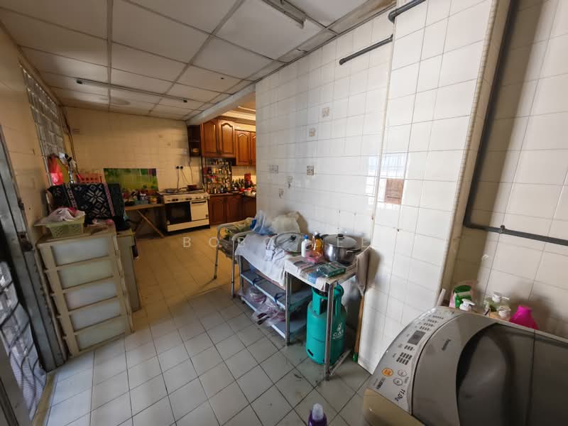 Semi-Detached House for Sale in Taman Overseas Union (Taman Oug) (Jalan Klang Lama (Old Klang Road)) - Bobo Lee - Kitchen - PropertyGuru.com.my