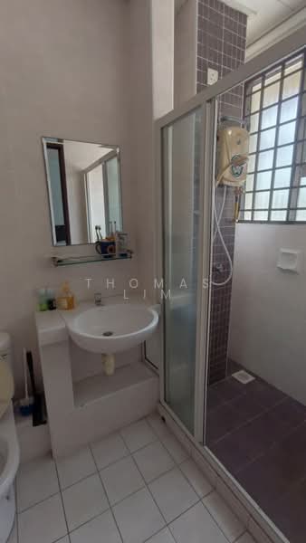 Semi-Detached House for Sale in Setia Impian (Setia Alam) - Thomas Lim - Bathroom - PropertyGuru.com.my