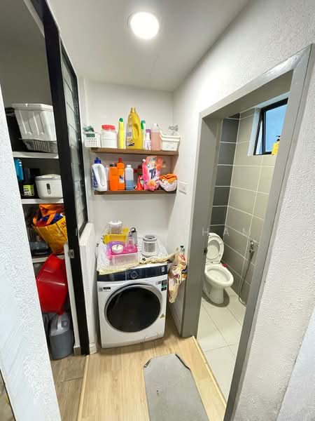 Kondominium untuk Dijual di Mizumi Residences - Yi Jun Cham - Bathroom - PropertyGuru.com.my