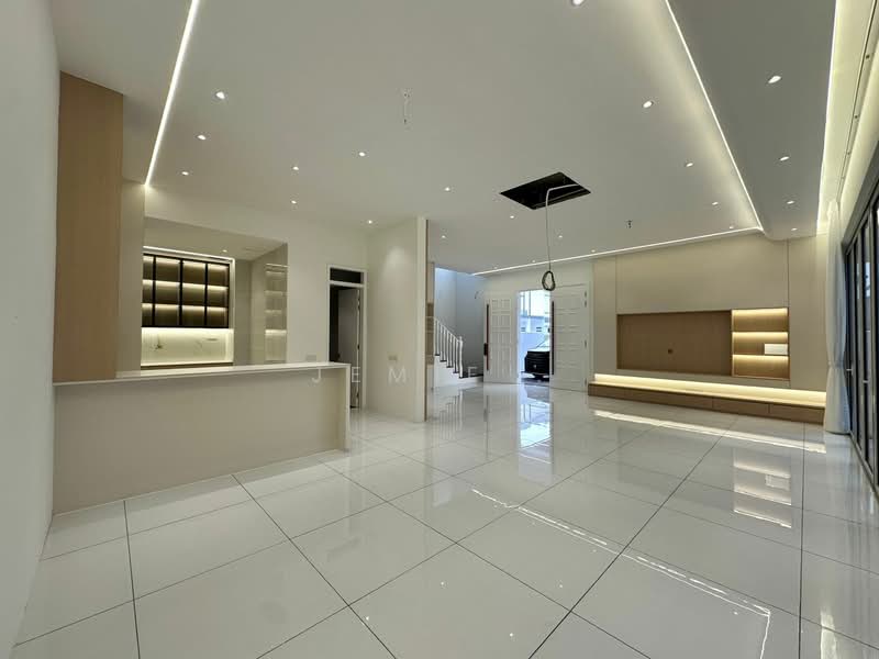 Cluster House for Sale in Taman Ekoflora (Johor Bahru) - Jemie . - Living Room - PropertyGuru.com.my