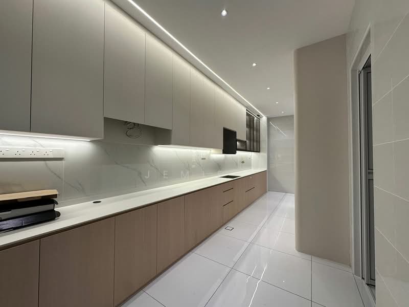 Cluster House for Sale in Taman Ekoflora (Johor Bahru) - Jemie . - Kitchen - PropertyGuru.com.my