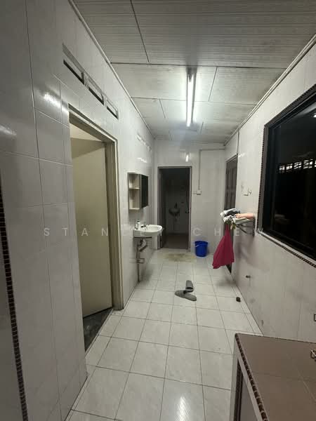 Semi-Detached House for Sale in Taman Johor Jaya (Johor Bahru) - Stanley Chew - Bathroom - PropertyGuru.com.my