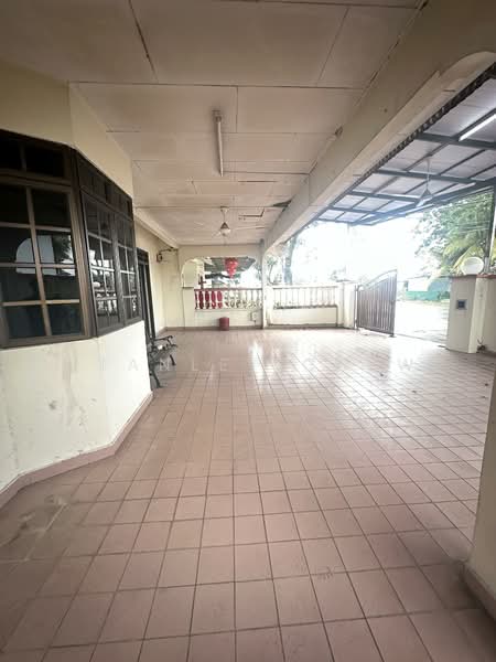 Semi-Detached House for Sale in Taman Johor Jaya (Johor Bahru) - Stanley Chew - Exterior - PropertyGuru.com.my