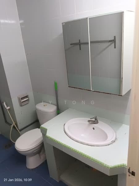 Kondominium untuk Dijual di Sri Alam Condominium - JY Tong - Bathroom - PropertyGuru.com.my