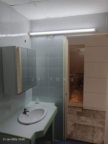 Kondominium untuk Dijual di Sri Alam Condominium - JY Tong - Bathroom - PropertyGuru.com.my