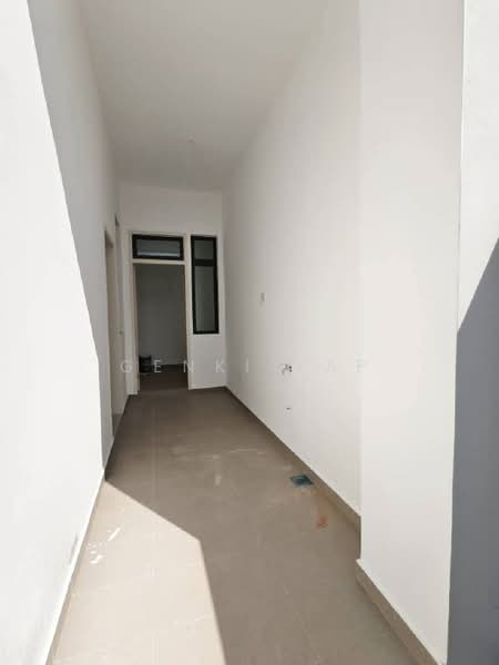 Cluster House for Sale in Kulai (Johor) - Genki Yap - Corridor - PropertyGuru.com.my