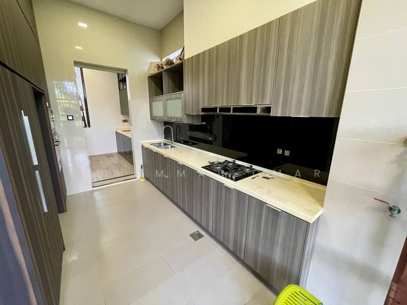 Zero-Lot Bungalow for Sale in Lakefront Villa (Cyberjaya) - Mohammad Omar - PropertyGuru.com.my