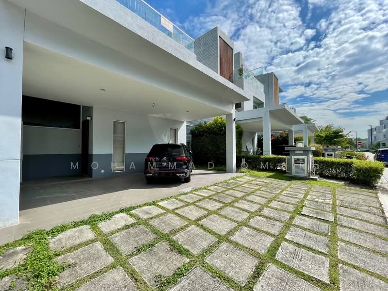 Zero-Lot Bungalow for Sale in Lakefront Villa (Cyberjaya) - Mohammad Omar - PropertyGuru.com.my