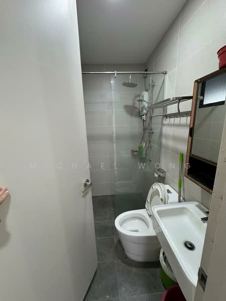 Servis Apartment untuk Disewa di Far East - Michael Wong - Bathroom - PropertyGuru.com.my