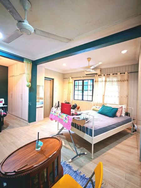 2-storey Terraced House for Sale in Usj 2 (Subang Jaya) - Intan Sophia - Bedroom - PropertyGuru.com.my