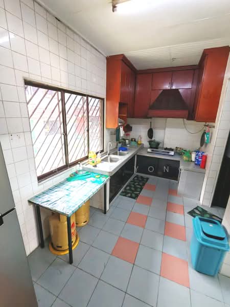 2-storey Terraced House for Rent in Taman Bukit Mewah (Tampoi) - Janice Yong - Kitchen - PropertyGuru.com.my