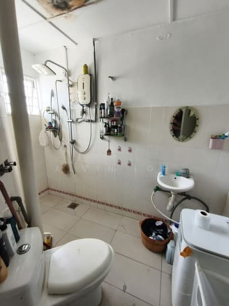 2-storey Terraced House for Sale at Taman Taming Jaya - Alvin Loh - Bathroom - PropertyGuru.com.my