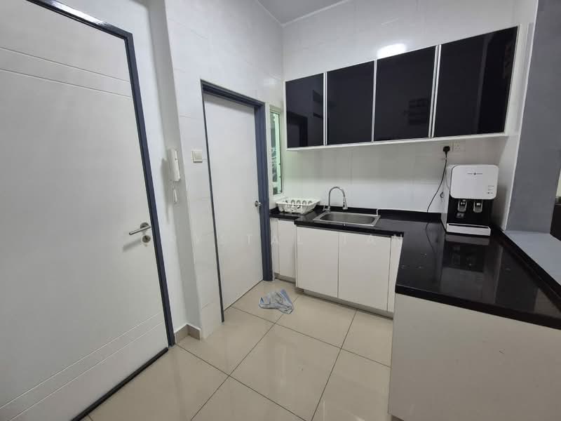 Pangsapuri untuk Disewa di Nusa Heights (Nusa Puncak) - Crystal Tan - Kitchen - PropertyGuru.com.my