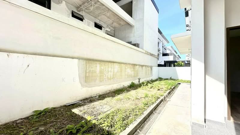 Semi-Detached House for Sale in Iskandar Puteri (Nusajaya) (Johor) - Kelvin Chee - Exterior - PropertyGuru.com.my