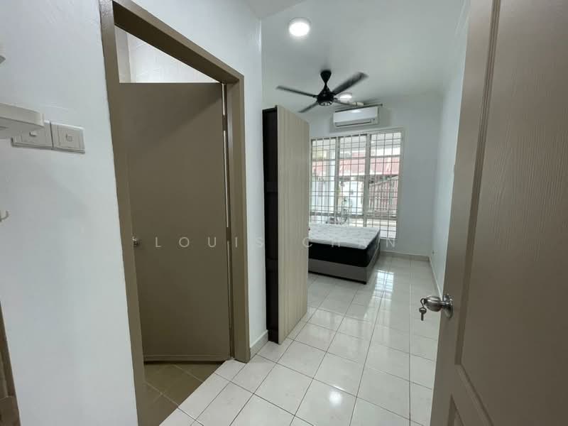 1-storey Terraced House for Sale in Bukit Raja (Selangor) - Louis Chan - Bedroom - PropertyGuru.com.my