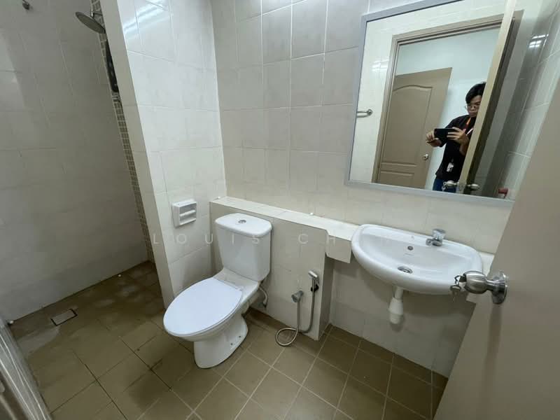1-storey Terraced House for Sale in Bukit Raja (Selangor) - Louis Chan - Bathroom - PropertyGuru.com.my