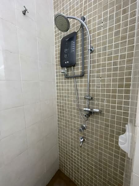 1-storey Terraced House for Sale in Bukit Raja (Selangor) - Louis Chan - Bathroom - PropertyGuru.com.my