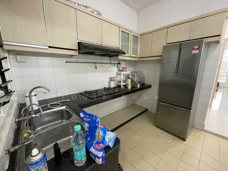 1-storey Terraced House for Sale in Bukit Raja (Selangor) - Louis Chan - Kitchen - PropertyGuru.com.my