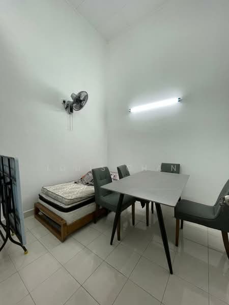 1-storey Terraced House for Sale in Bukit Raja (Selangor) - Louis Chan - Dining Room - PropertyGuru.com.my