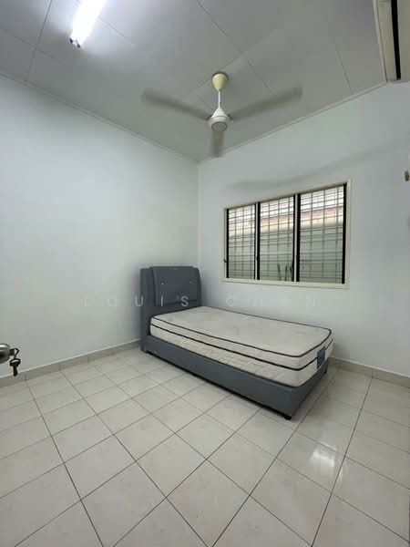 1-storey Terraced House for Sale in Bukit Raja (Selangor) - Louis Chan - Bedroom - PropertyGuru.com.my