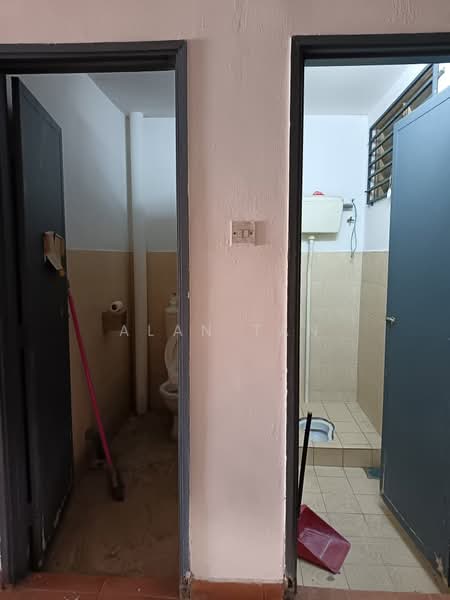 Kedai untuk Disewa di Kajang (Selangor) - Alan Tan - Bathroom - PropertyGuru.com.my