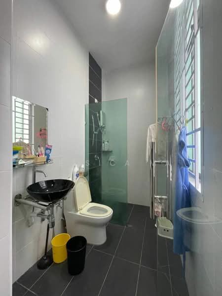 2-storey Terraced House for Rent in Taman Mount Austin (Tebrau) - Jessica Ma - Bathroom - PropertyGuru.com.my