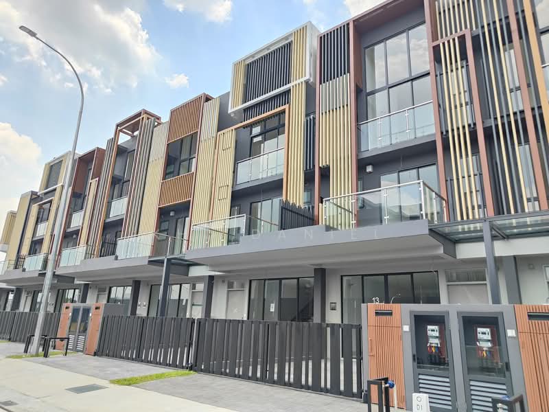 3-storey Terraced House for Rent in BANDAR PUCHONG JAYA (Puchong) - Kho Daniel - Exterior - PropertyGuru.com.my