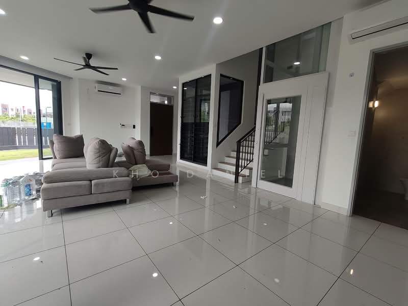 3-storey Terraced House for Rent in BANDAR PUCHONG JAYA (Puchong) - Kho Daniel - Living Room - PropertyGuru.com.my