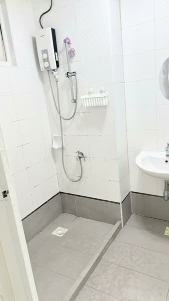 Service Residence for Rent at Seasons Amara Larkin - Sun Yap - Bathroom - PropertyGuru.com.my