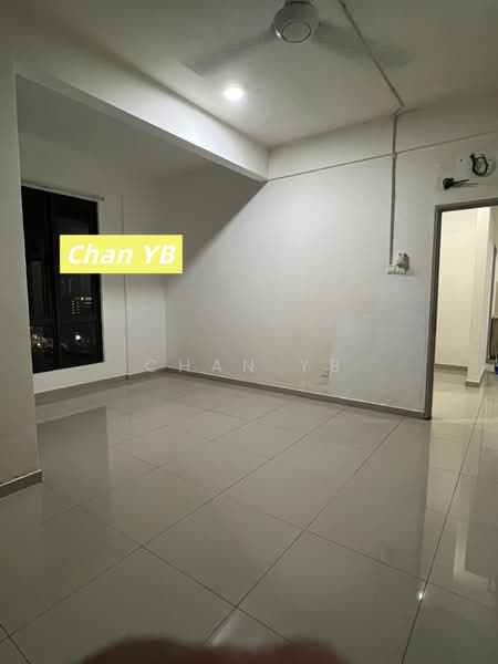 Kondominium untuk Dijual di The Promenade - Chan YB - Living Room - PropertyGuru.com.my