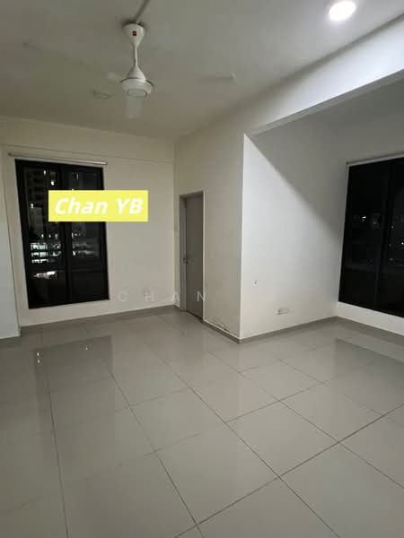 Kondominium untuk Dijual di The Promenade - Chan YB - Living Room - PropertyGuru.com.my